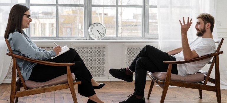 talking about reasons to take a break from dating in early recovery with a therapist