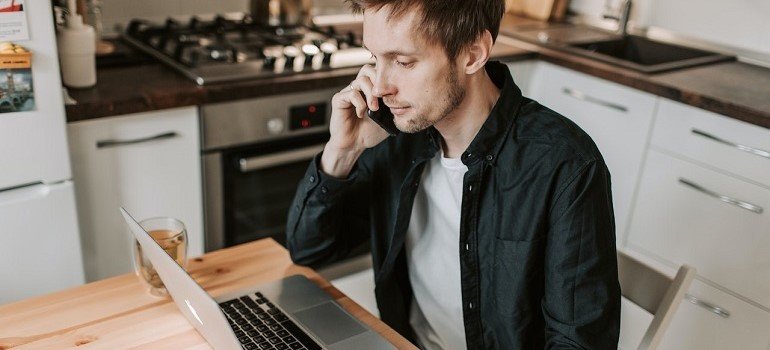 Man looking for support from recovery communities online.