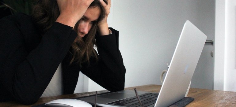 Picture of a person who is stressed 