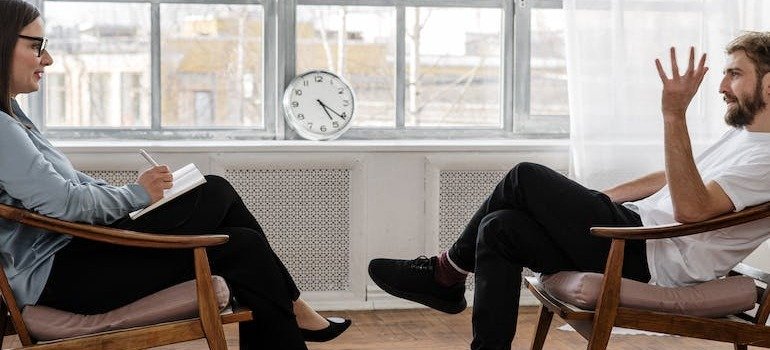 Two peopletalking about how Binghamton NY residents can access top-notch rehab in PA