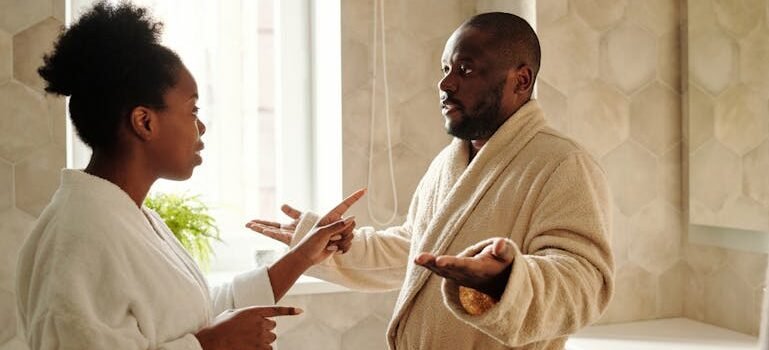 a couple arguing about the relationship between alcoholism and narcissism