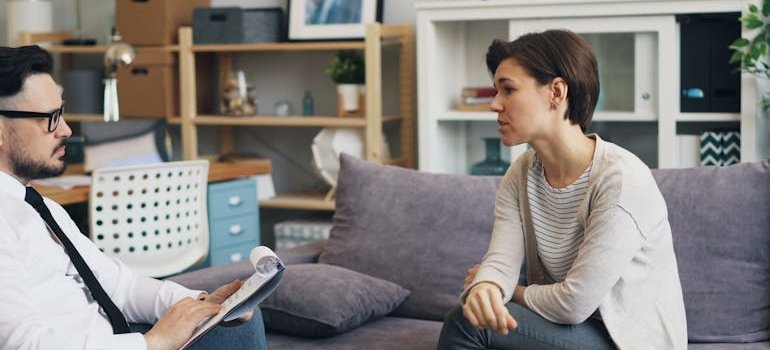 Woman talking with her therapist.