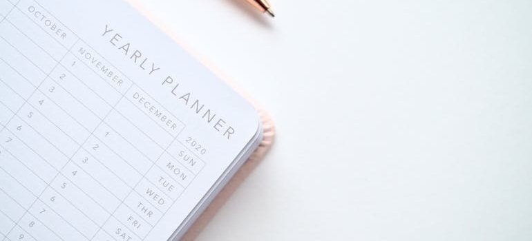 Yearly planner used by people who want to learn how to rebuild your life.